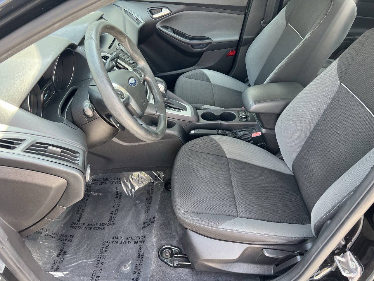 Used 2012 Ford Focus SE FWD image 9