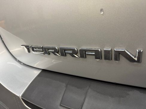 Used 2011 GMC Terrain SLE image 9