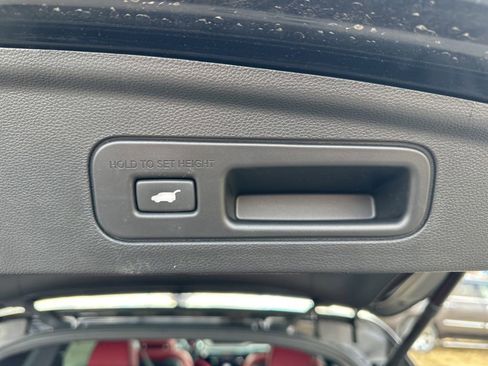 Used 2024 Acura MDX A-Spec image 11