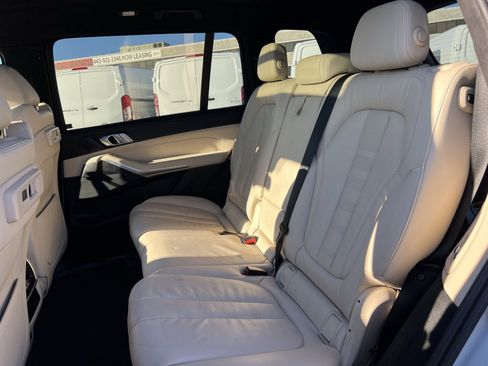 Used 2022 BMW X7 xDrive40i image 25