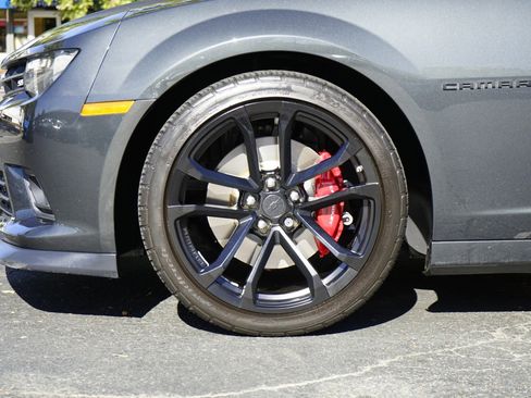 Used 2015 Chevrolet Camaro SS w/ SS Performance Package image 12