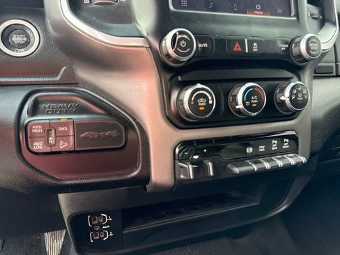 Used 2024 RAM 2500 Big Horn w/ Off Road Package AWD/4WD image 18