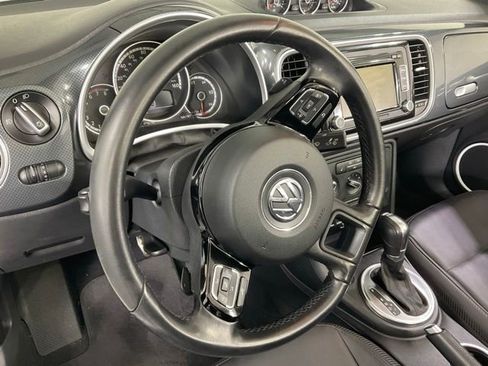 Used 2013 Volkswagen Beetle 2.0T FWD image 20