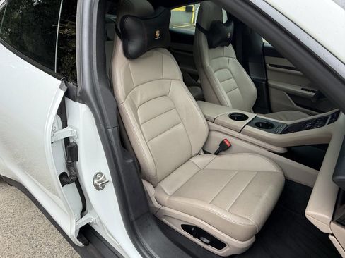 Used 2022 Porsche Taycan RWD image 16