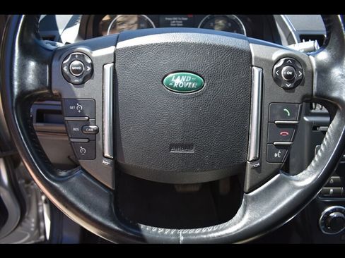 Used 2014 Land Rover LR2 AWD/4WD image 13