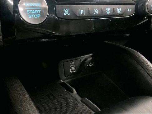 Used 2024 Ford Escape Platinum image 19