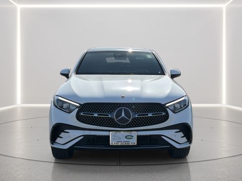 Used 2025 Mercedes-Benz GLC 300 4MATIC image 11