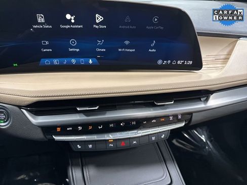 Used 2025 Cadillac XT4 Premium Luxury w/ Technology Package image 18