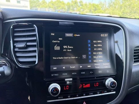 Used 2022 Mitsubishi Outlander SEL AWD/4WD image 13
