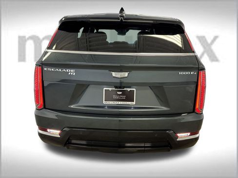 New 2025 Cadillac Escalade IQ Luxury 1 image 16