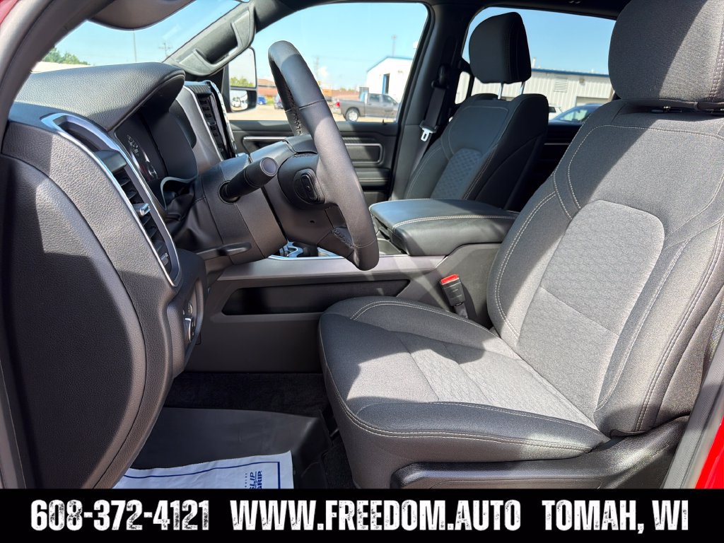 Used 2025 RAM 1500 Big Horn AWD/4WD image 24
