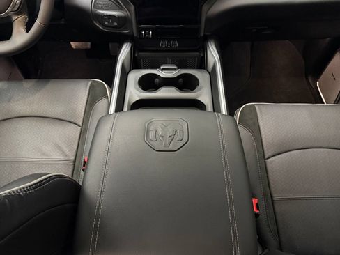 Used 2025 RAM 3500 Laramie AWD/4WD image 15