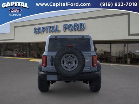 New 2025 Ford Bronco Badlands image 5