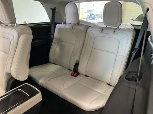 New 2026 Lincoln Aviator Reserve image 17