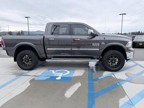 Used 2017 RAM 1500 Laramie image 5