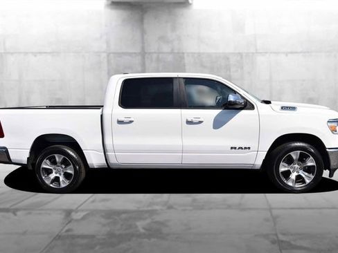 Used 2024 RAM 1500 Laramie AWD/4WD image 5