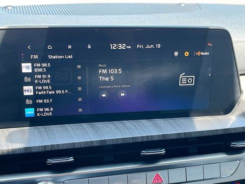 Used 2024 Kia Telluride EX w/ EX Captain's Chair Package AWD/4WD image 15