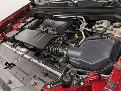 Used 2024 GMC Canyon AT4 image 30