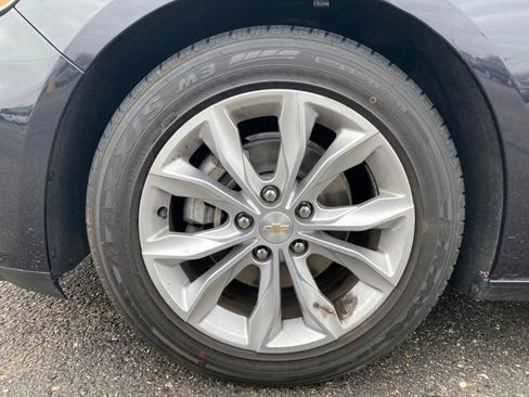 Used 2023 Chevrolet Malibu LT FWD image 21