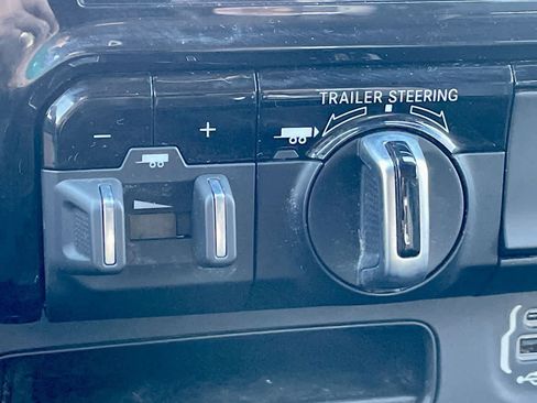Used 2021 RAM 1500 Laramie AWD/4WD image 26