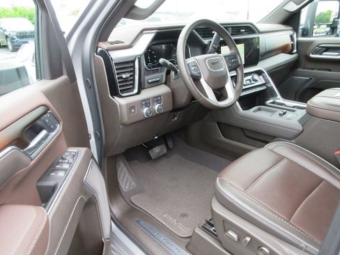 Certified 2025 GMC Sierra 2500 Denali w/ Denali Reserve Package AWD/4WD image 14