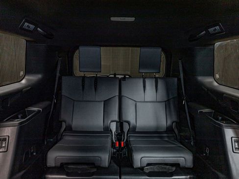 Used 2025 Lexus GX 550 w/ Accessory Package (2T) AWD/4WD image 27
