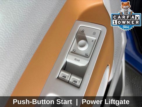 Used 2025 Volkswagen ID. Buzz 1st Edition image 14