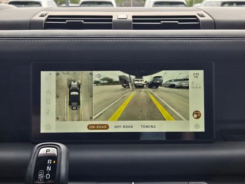 Used 2024 Land Rover Defender 110 X-Dynamic SE image 15