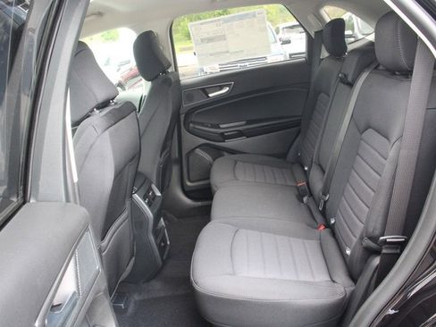 New 2024 Ford Edge SE image 15