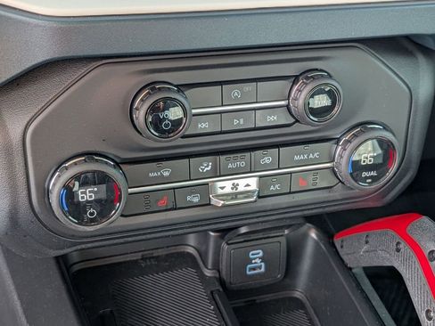 New 2025 Ford Bronco Heritage Edition image 35