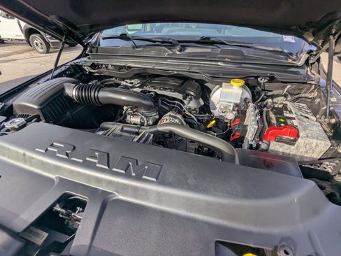 Used 2019 RAM 1500 Laramie image 33