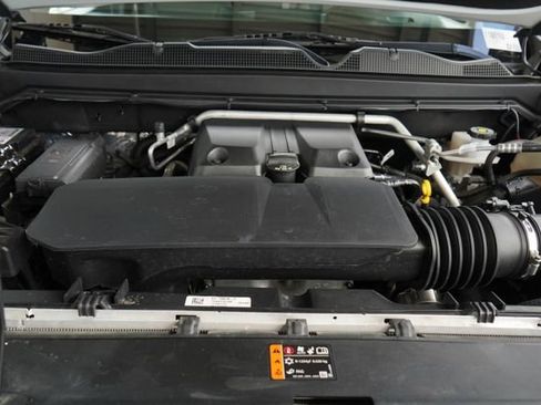 Used 2024 Chevrolet Colorado Trail Boss w/ Technology Package image 32