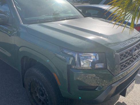 Used 2022 Nissan Frontier SV w/ Graphics Package image 11
