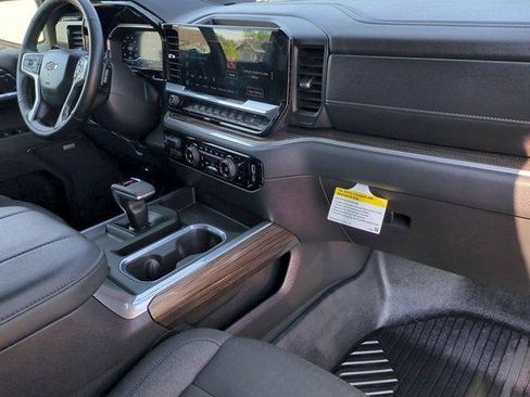 Certified 2025 Chevrolet Silverado 1500 LT Trail Boss w/ Convenience Package II AWD/4WD image 27