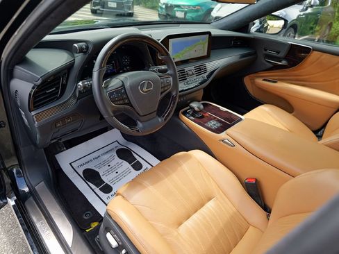 Used 2024 Lexus LS 500 AWD w/ Interior Upgrade Package image 20