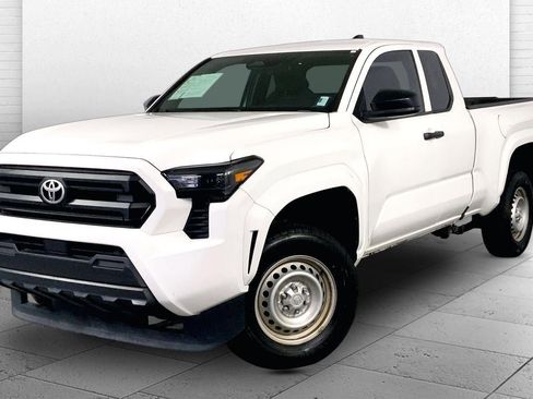 Used 2024 Toyota Tacoma SR w/ Towing Package AWD/4WD image 11