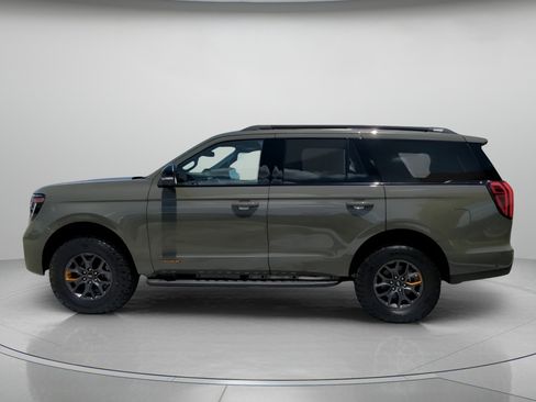Used 2025 Ford Expedition Tremor AWD/4WD image 18
