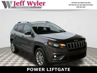 Used 2019 Jeep Cherokee Latitude Plus w/ Comfort/Convenience Group