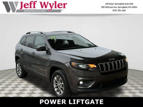 Used 2019 Jeep Cherokee Latitude Plus w/ Comfort/Convenience Group image 1