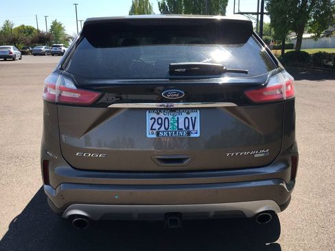 Used 2019 Ford Edge Titanium w/ Equipment Group 301A AWD/4WD image 5