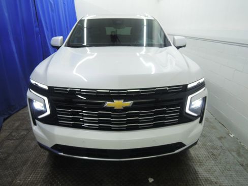 Used 2025 Chevrolet Tahoe High Country image 11