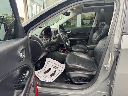 Used 2019 Jeep Compass Trailhawk w/ Leather Interior Group AWD/4WD image 5