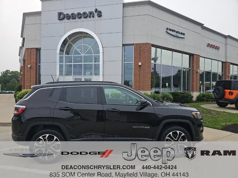 Certified 2022 Jeep Compass Limited AWD/4WD image 1