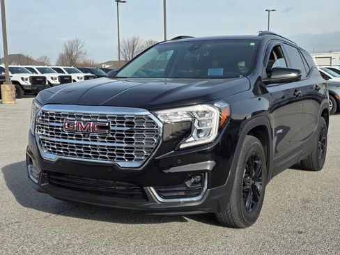 Used 2022 GMC Terrain AT4 w/ Infotainment Package II image 3