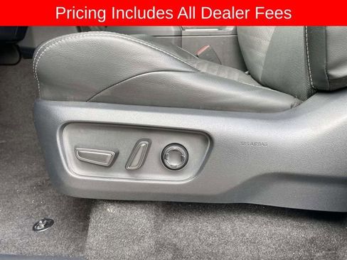 Used 2025 Toyota 4Runner TRD Off-Road Premium AWD/4WD image 20