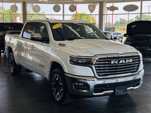 Used 2026 RAM 1500 Laramie AWD/4WD image 1