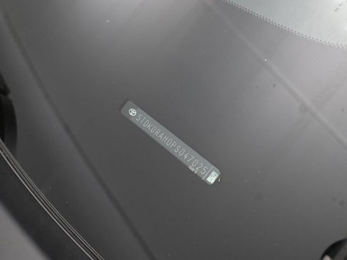 Used 2023 Toyota Highlander L FWD image 44