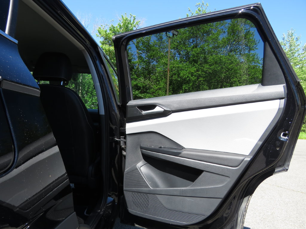 Used 2023 Volkswagen Taos SE AWD/4WD image 15