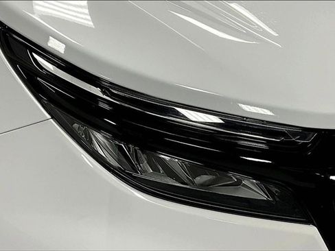 Used 2024 Chevrolet Equinox RS image 29