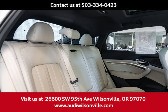 Used 2024 Audi Q8 e-tron Premium Plus w/ Premium Plus Package AWD/4WD image 31